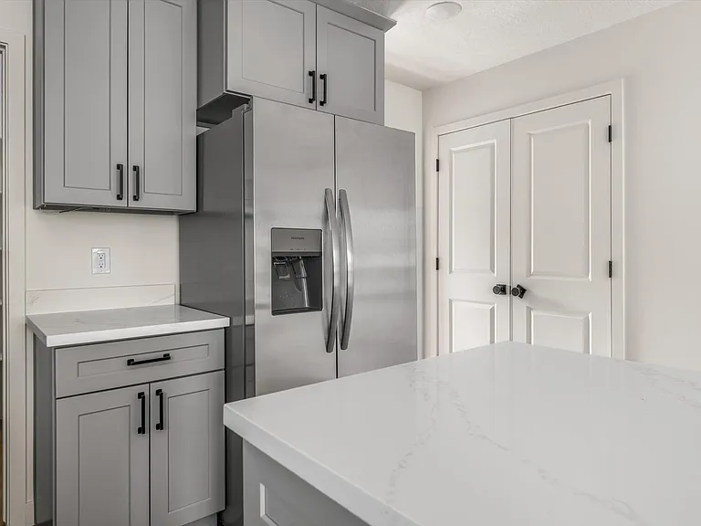 4437 S Garden Dr — Photo 12