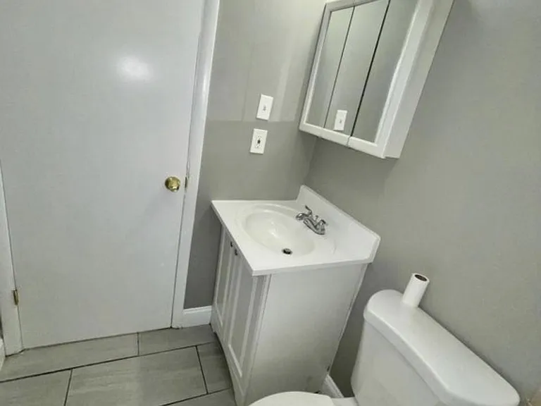 707 E Hilton St — Photo 13
