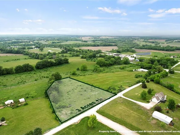 Hill School Rd, Richmond, MO 64085