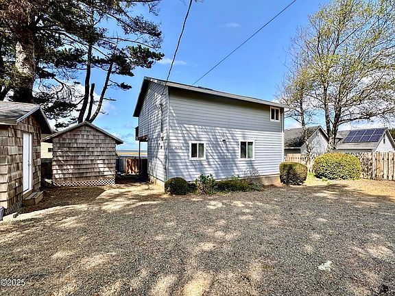 2nd image of 26230 Sandlake Rd