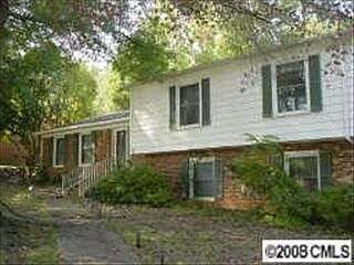 2nd image of 106 Colonial Ave