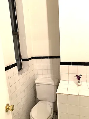 Rented by Bond New York | media 28