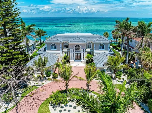 699 Key Royale Dr, Holmes Beach, FL 34217