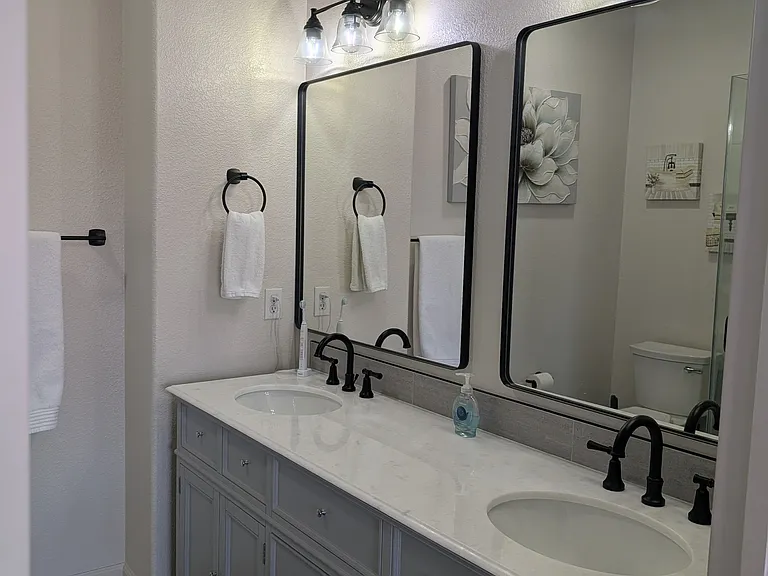 5453 Zephyr Ct — Photo 15