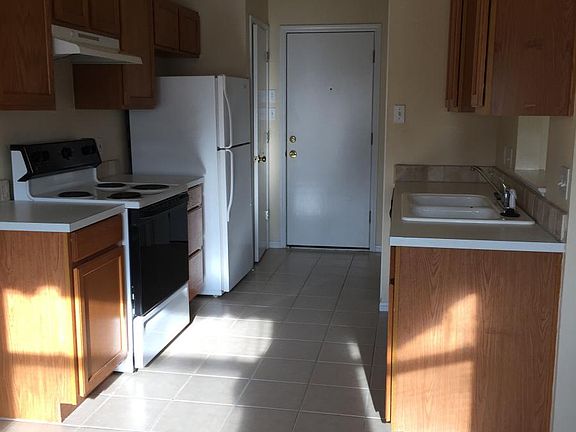 4th image of 4601 Stratford Ct