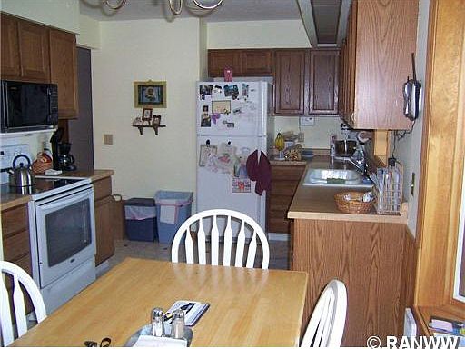 2nd image of 35945 S Silver Drive