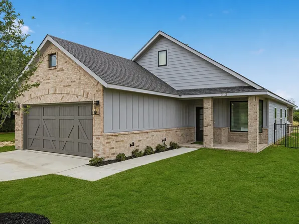 312 3rd St, Hillsboro, TX 76645