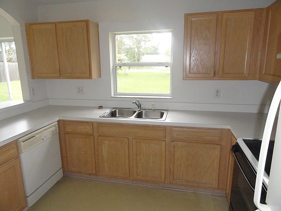 3rd image of 2 Bressler Ln