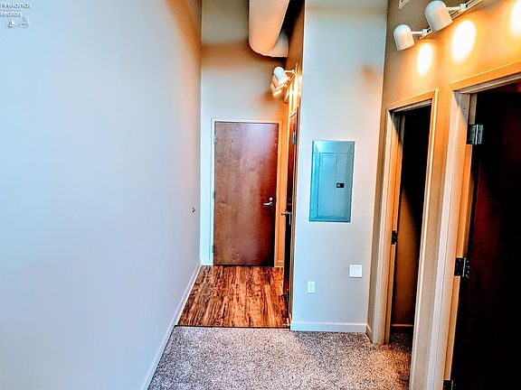 5th image of 401 W Shoreline Dr Unit 212