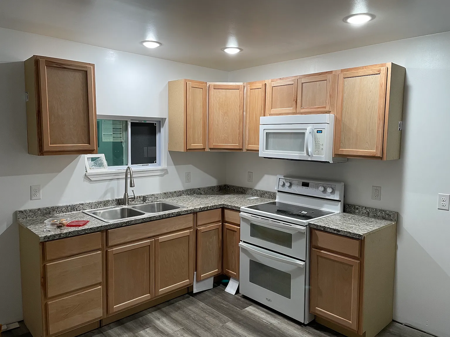 204 Appleby Rd — Photo 3