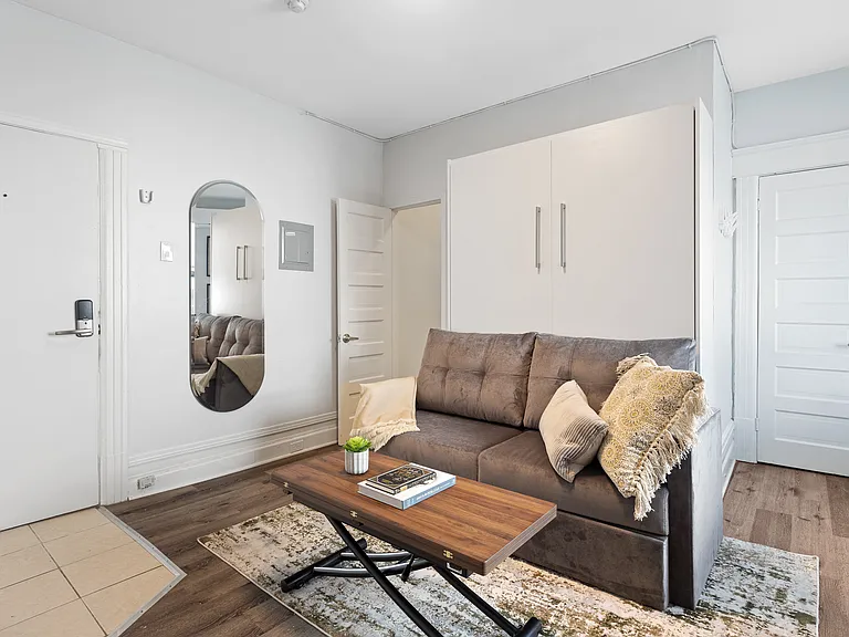 360 Friel St — Photo 19