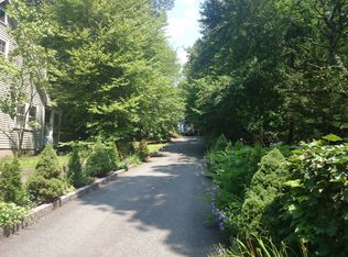 94 Leland Rd, Chestnut Hill, MA 02467