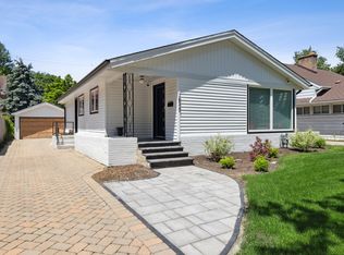 3834 Wolf Rd, Western Springs, IL 60558