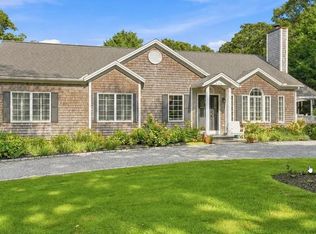 125 Mayflower Ln, Tisbury, MA 02568