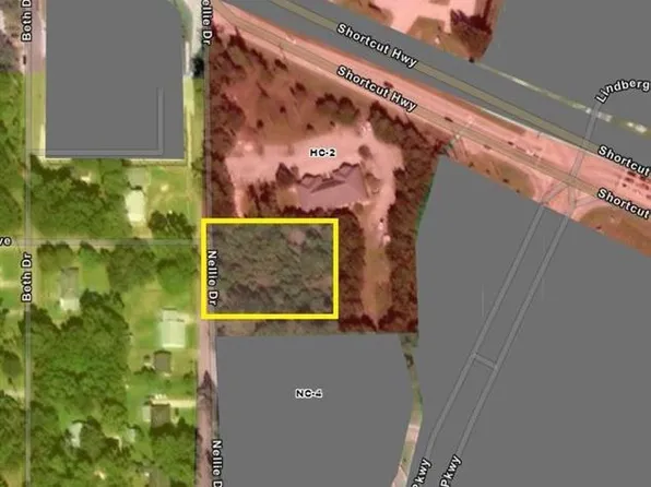 Nellie Dr, Slidell, LA 70458