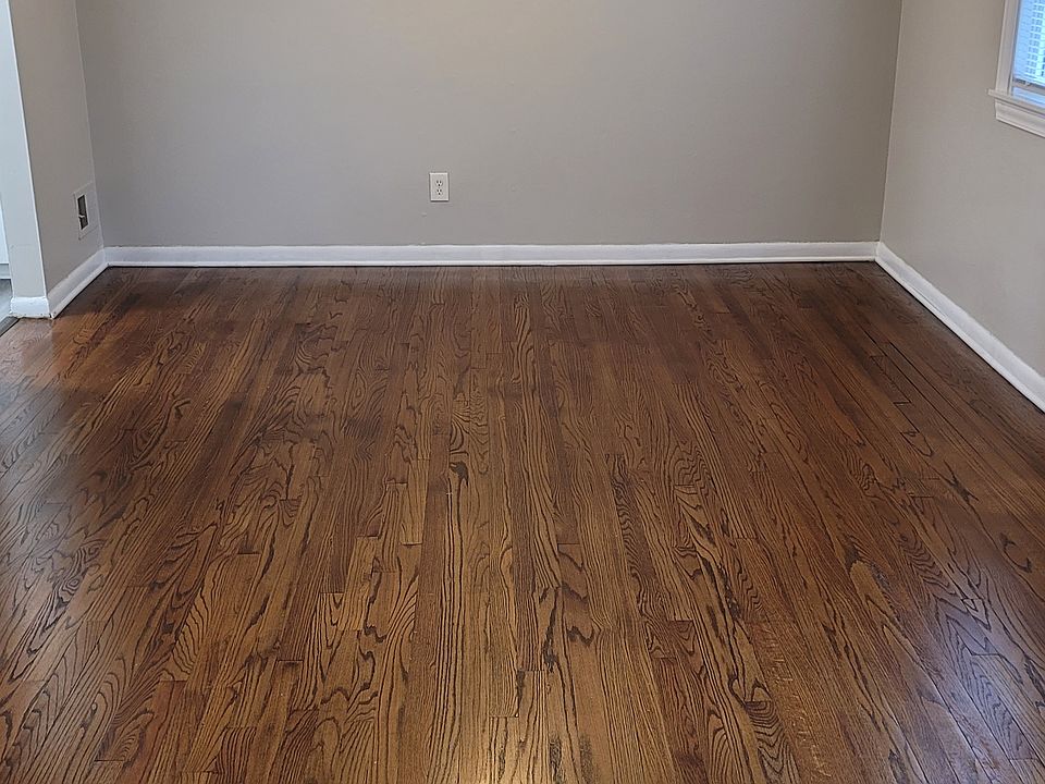 Photo of similar ground floor apartment with beautiful hardwood floors