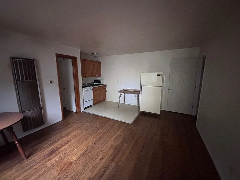 614 W Church St #5