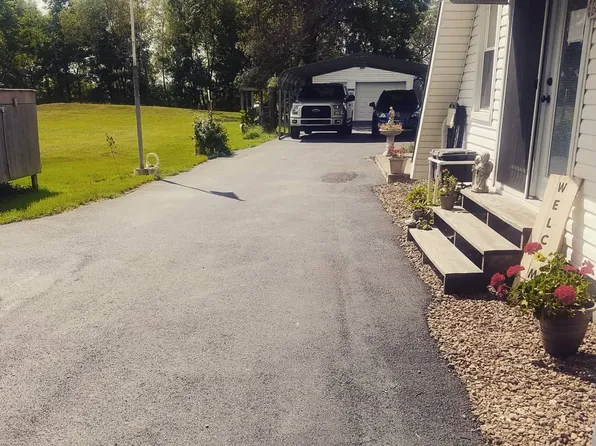 70 River Loop Rd, Slaughters, KY 42456