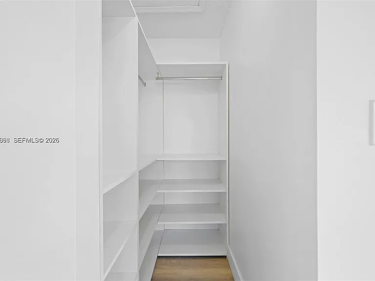 5580 Plunkett St — Photo 6