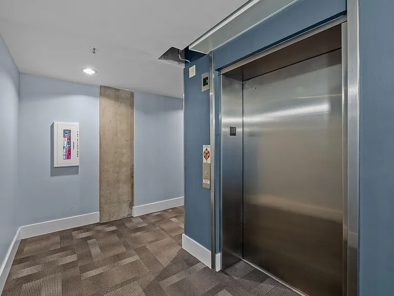 444 Blount St #205 — Photo 42