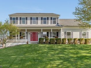 1813 Gary Rd, Stewartsville, NJ 08886