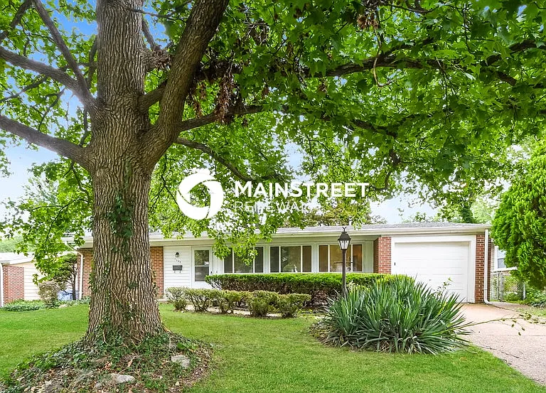 1520 Arlington Dr — Photo 1