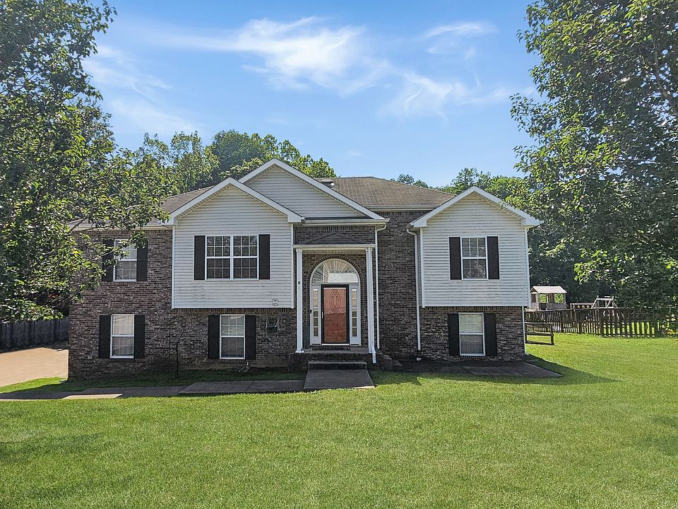 1st image of 3423 N Henderson Way