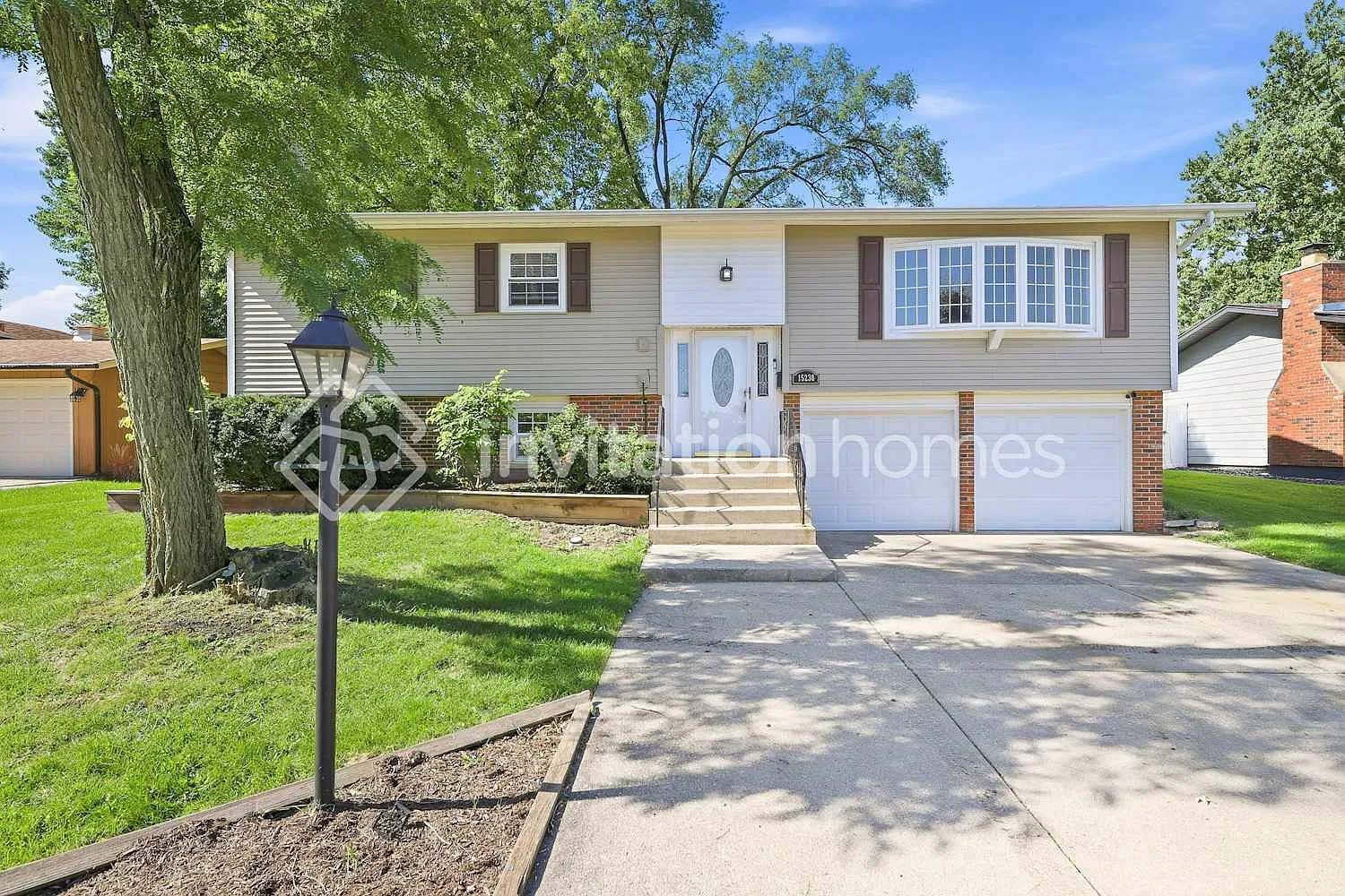 15238 Ridgeland Ave Oak Forest, IL 60452 — Photo 1
