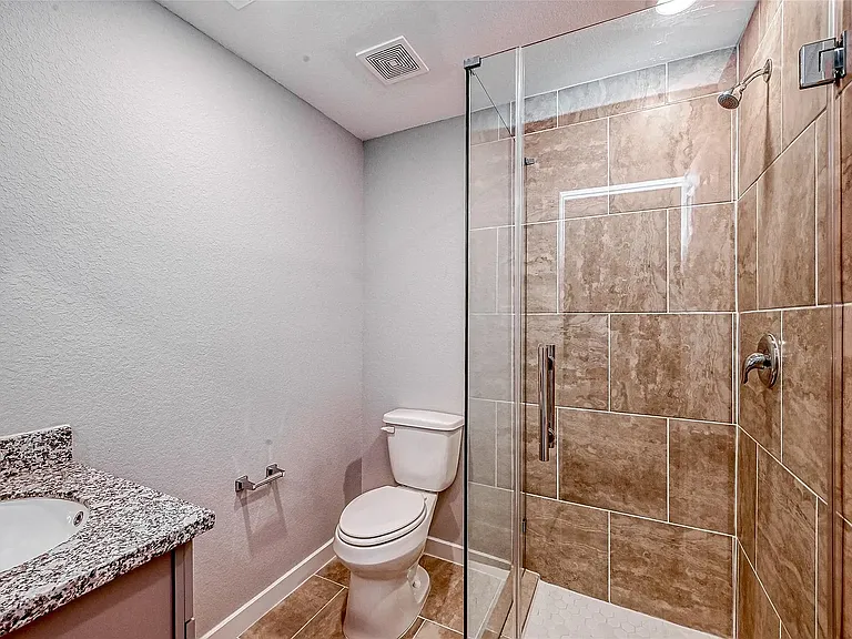 8125 Eastover St #B — Photo 4
