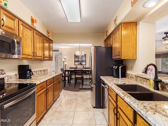 5th image of 8055 E Medina Ave