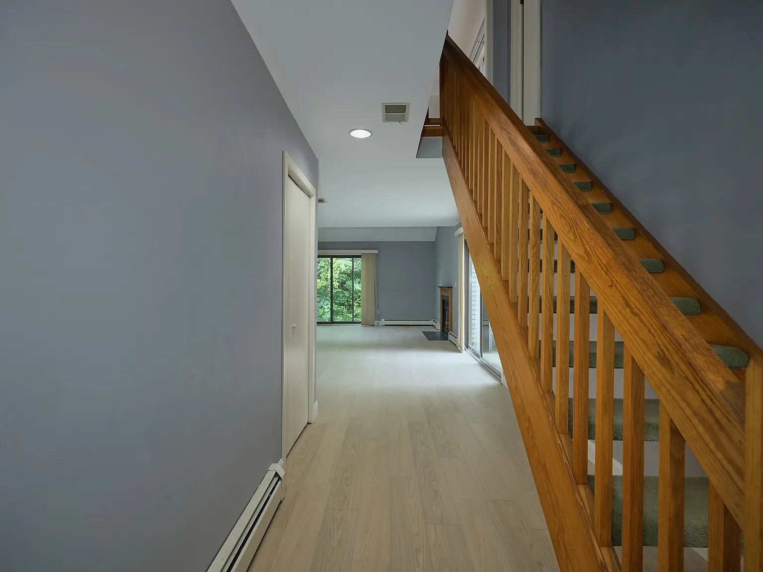3 bed, 2.5 bath, 2020 sqft, $6,250 — Photo 3