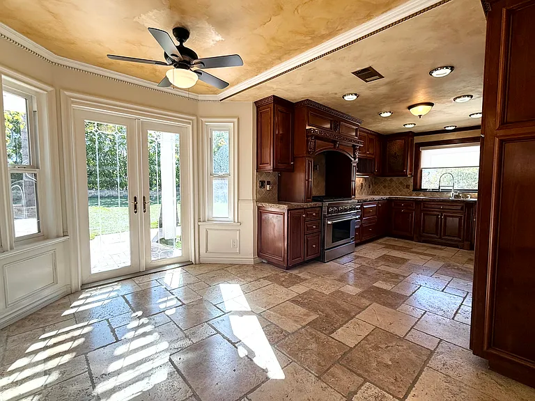 29608 Lazy Oak Pl — Photo 11