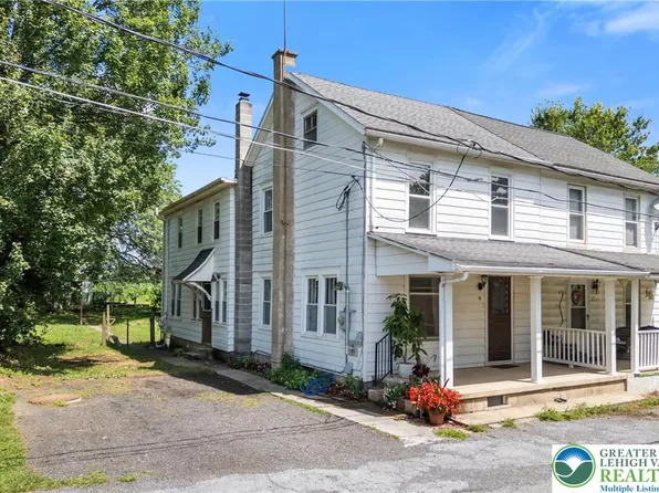 9 Jefferson St, Mertztown, PA 19539