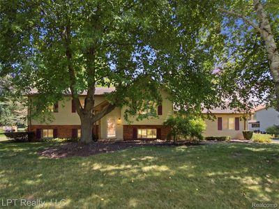 917 Del Sher Dr, Brighton, MI, 48114