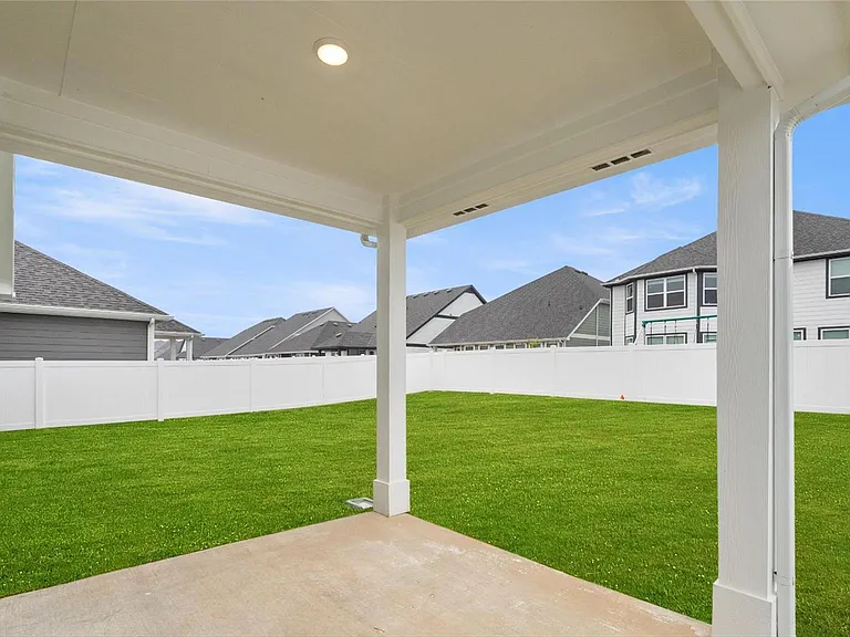 5953 Revere Dr — Photo 27