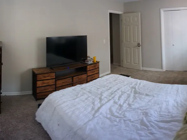 4517 Jade Dr W, Jacksonville, FL 32210