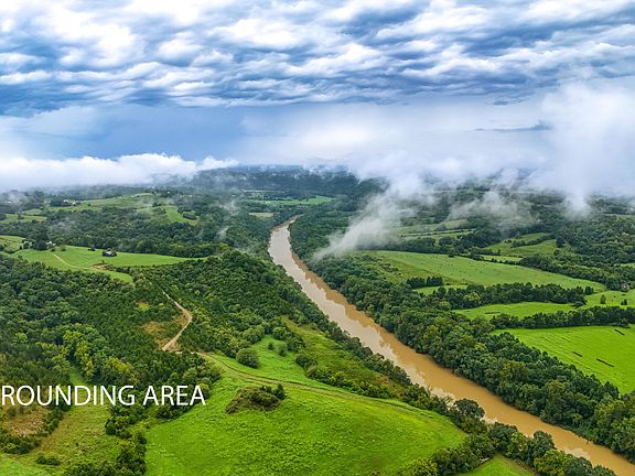 3rd image of 130 River Bend Rd