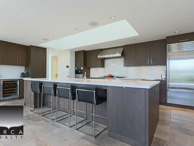 6173 Nelson Ave — Photo 8