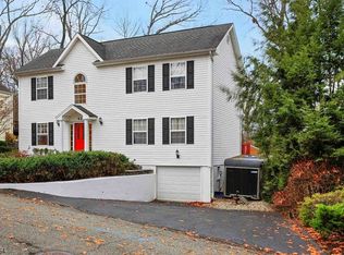 42 Lakeview Ter, Watchung, NJ 07069