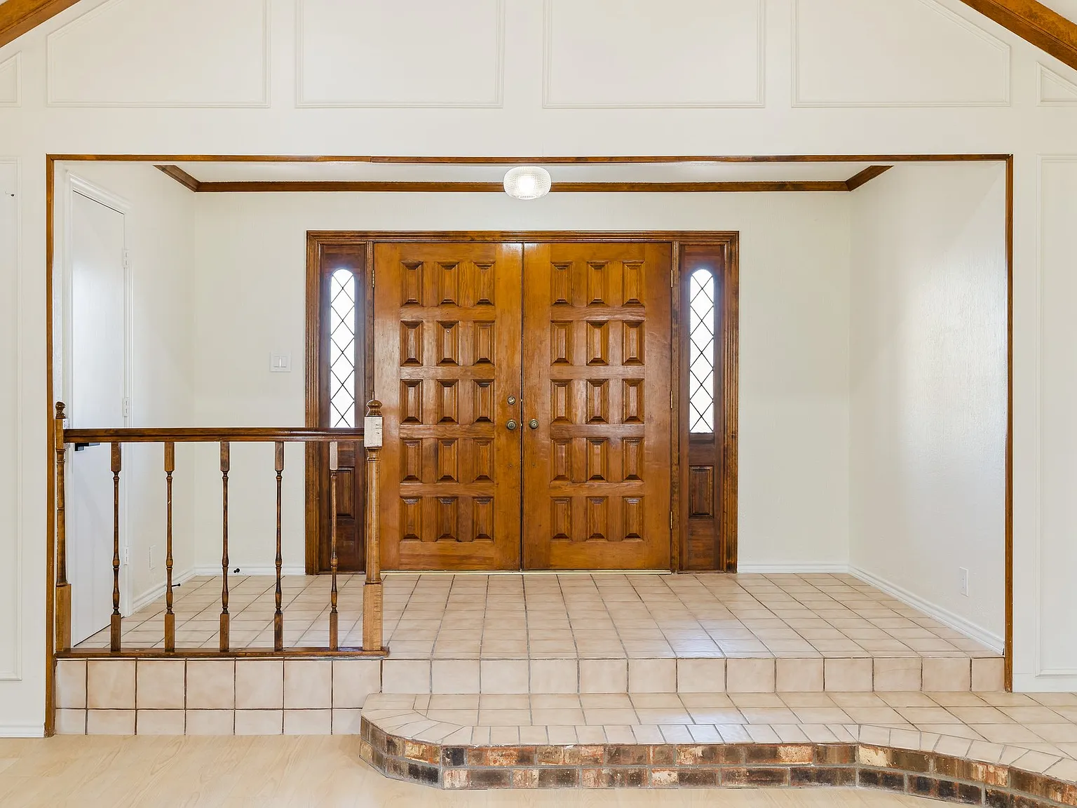 3 bed, 1980 sqft, $2,200 — Photo 2