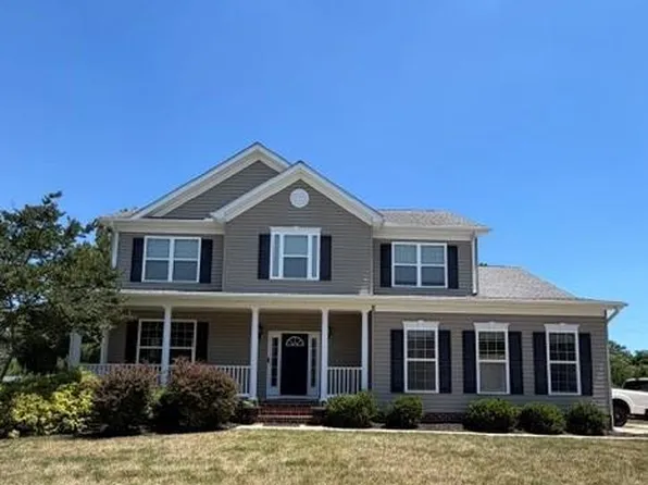 20801 Middlegate Dr, Lexington Park, MD 20653