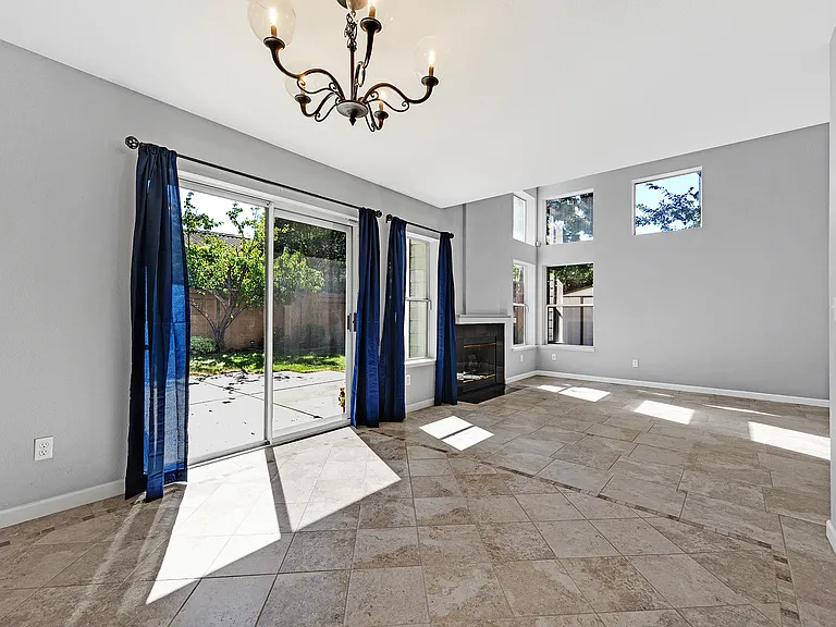 3218 W Las Positas Blvd — Photo 9