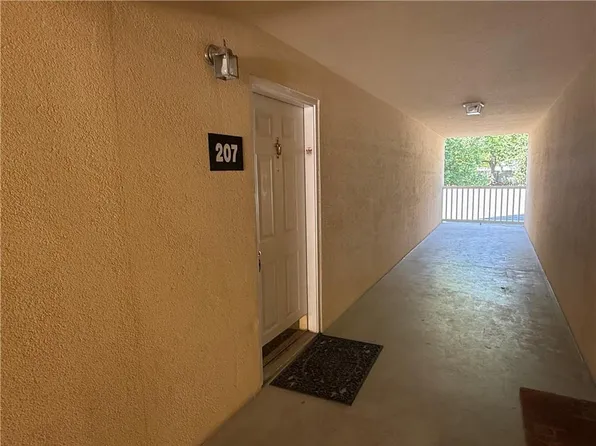1001 Holly Dr APT 207, Gainesville, GA 30501