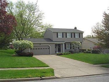 1st image of 6525 Applewood Blvd