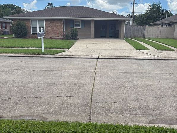 702 Eagle Dr