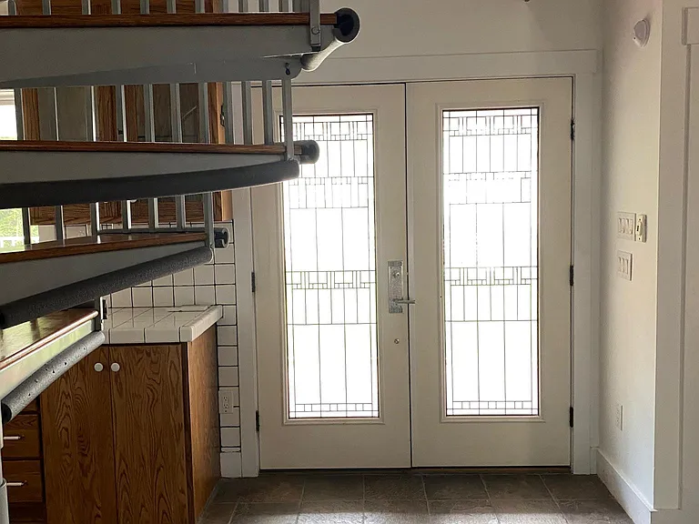 1618 Rugby Ave — Photo 6