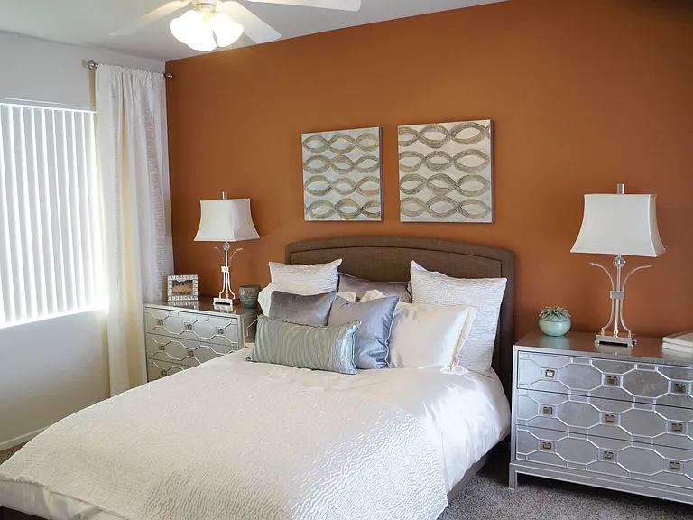 Stone Canyon Apartments — Photo 41