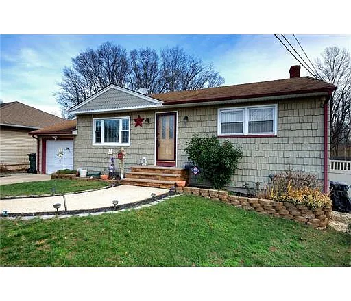 660 Barron Ave photo 1