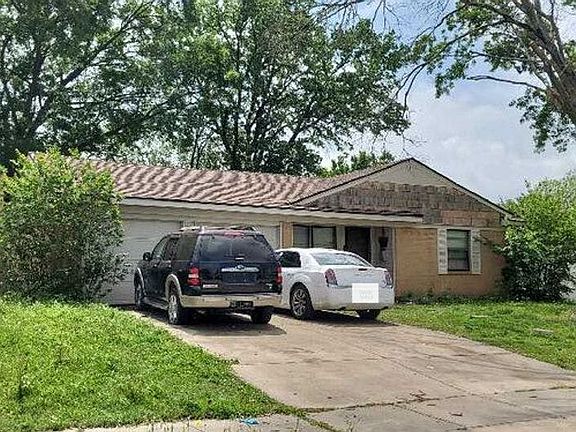 3rd image of 3446 Caracas Dr
