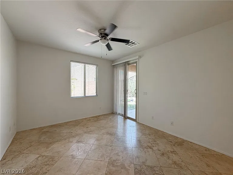 7296 Spring Flower Ave #B — Photo 5